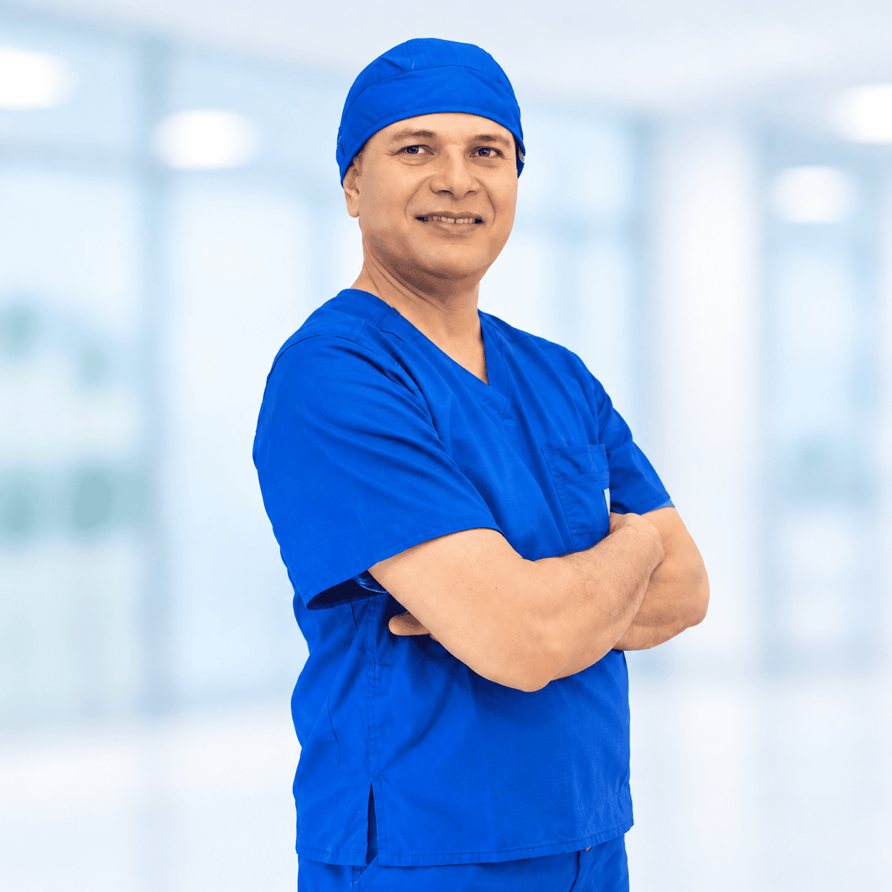 Retrato profesional en uniforme médico azul
